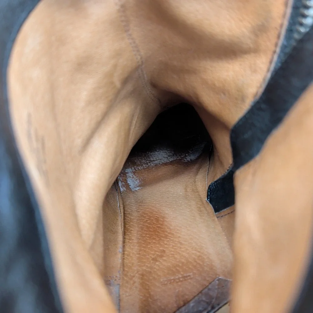 Frye brand model
